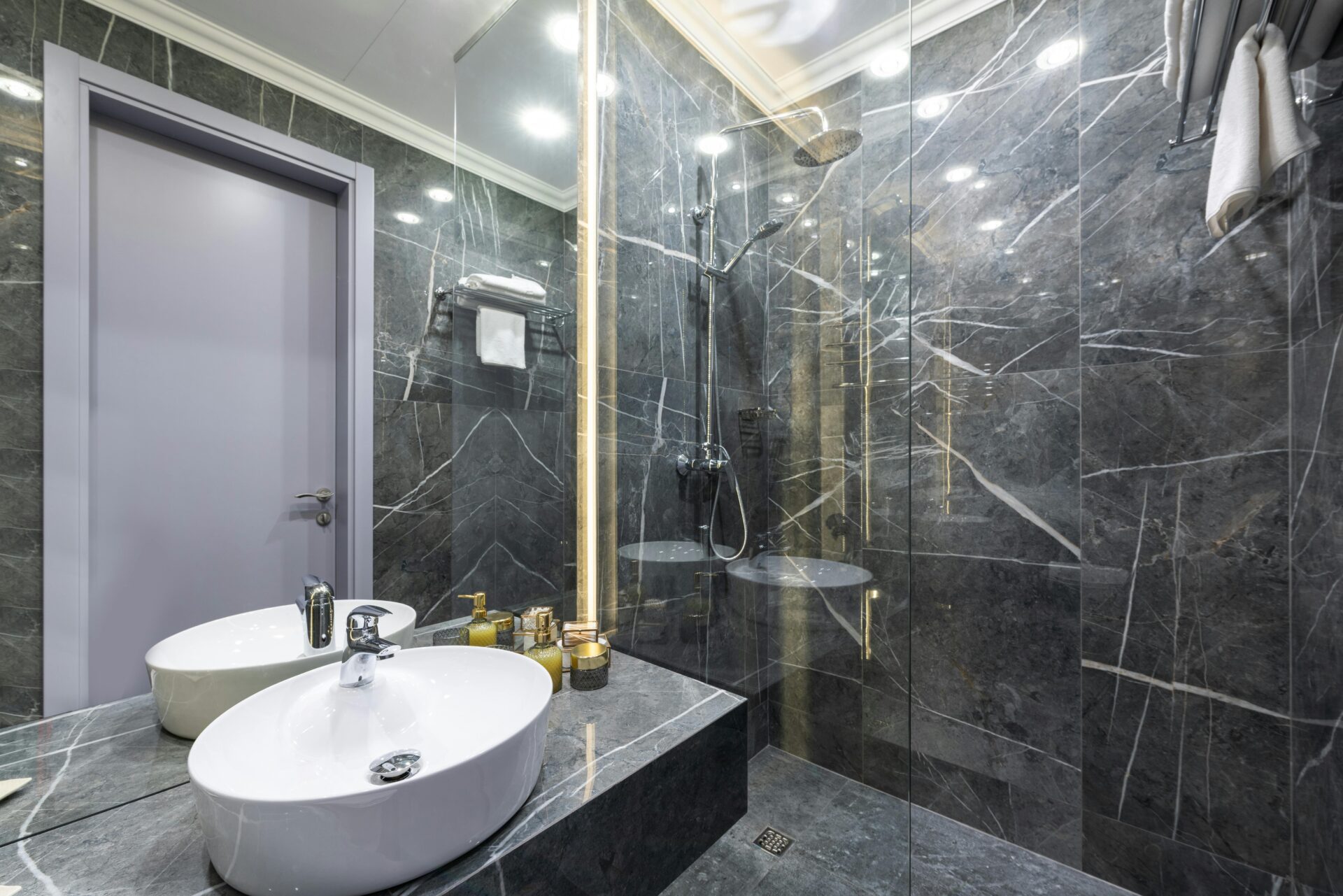 pexels-heyho-6394616 (1) glass shower door